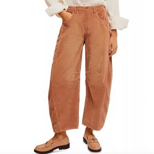 NWT We The Free Corduroy Good Luck Barrel Jeans Size 28 (Sold Out in Stores)